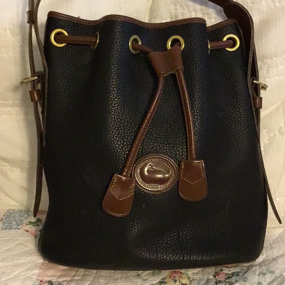 Dooney and Bourke Drawstring Bucket Handbag EUC Black